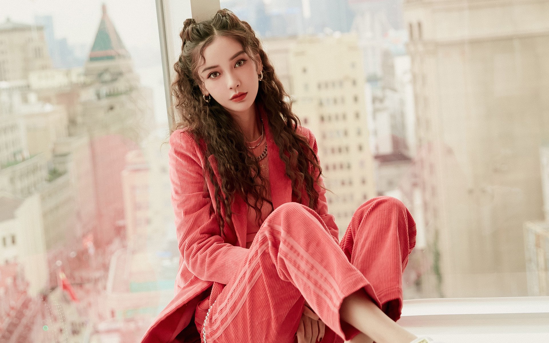 中国足球企业赞助扩大，商业合作不断深化，中国足球队赞助品牌